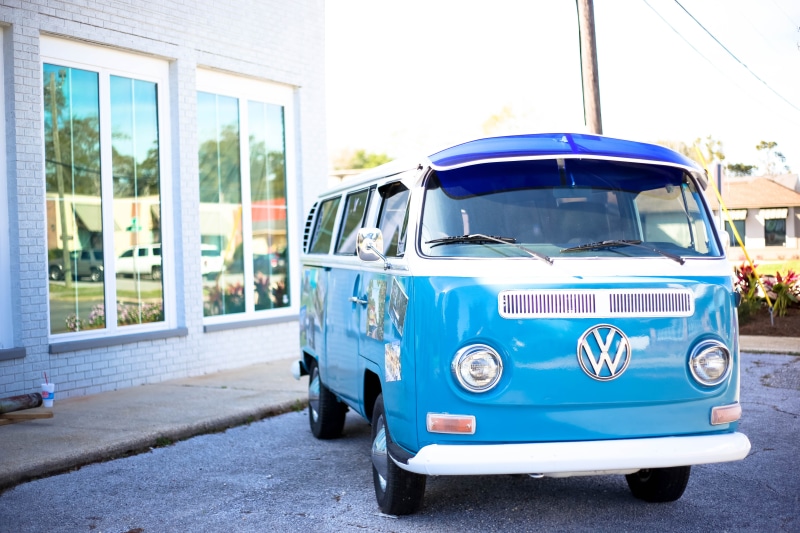 teal, mode of transportation, stationary, t, blue, volkswagen, bus, pavement, city, transportation, focus on foreground, road, urban Scene, no People, old