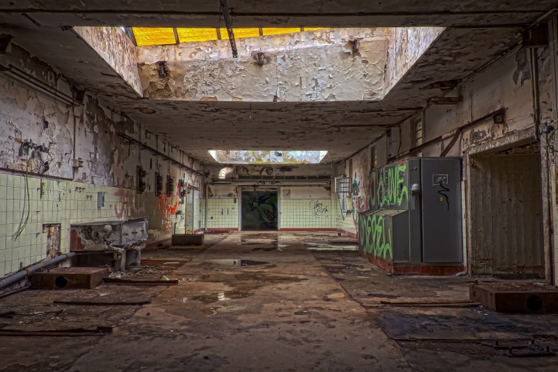 pforphoto, entrance, indoors, graffiti, arcade, space, deterioration, discarded, lost places, empty, building, absence, weathered, door, run down, break up