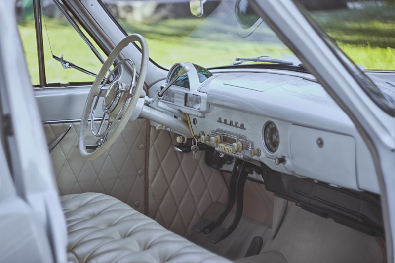 drive, outdoors, motor, automobile, travel, white, hotrod, classic, silver colored, trimmed, land vehicle, retro, 5K, metal, history, fashioned, transportation