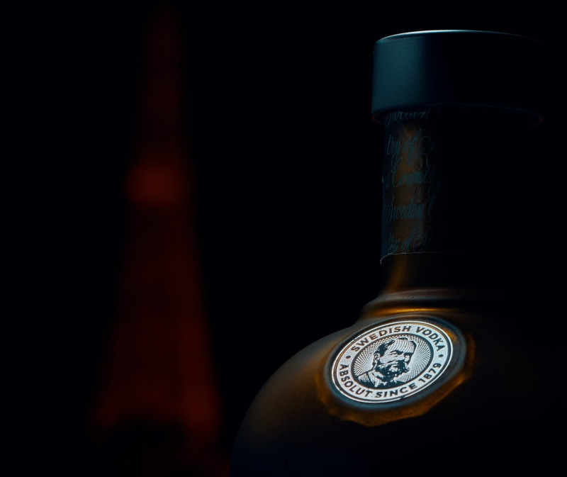 drink, glass, 1080P, swedish, household equipment, single object, beer, beer glass, badge, lamp, beverage, logo, absolut, drinking glass, alcohol, tamil nadu