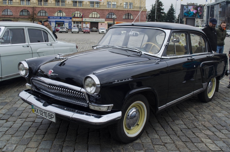 machinery, retro cars, silver colored, transportation, vintage car, paving stone, motor vehicle, retro styled, headlights, auto, grille, antique, sedan