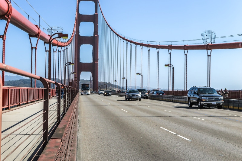 outdoors, mode of transportation, bus, car, 2K, California, transportation, cars, Golden Gate, motor vehicle, golden, clear sky, landmark, nature, sky