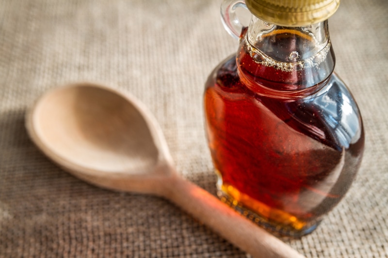 eating utensil, wood - material, tasty, 5K, household equipment, clear, ingredient, glass - material, organic, liquid, still life, syrup, wooden spoon
