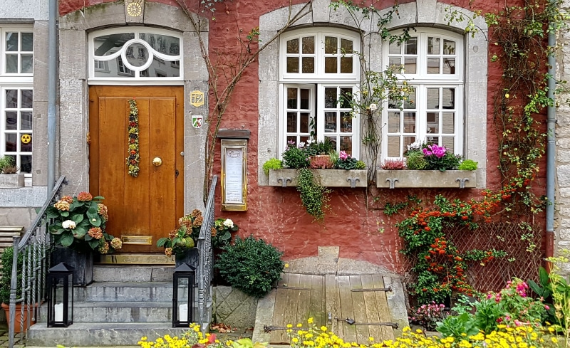 brick, plant, flowers, flower, old town, kornelimünster germany, window, lattice windows, input, home, building exterior, 2K, residential district, house facade