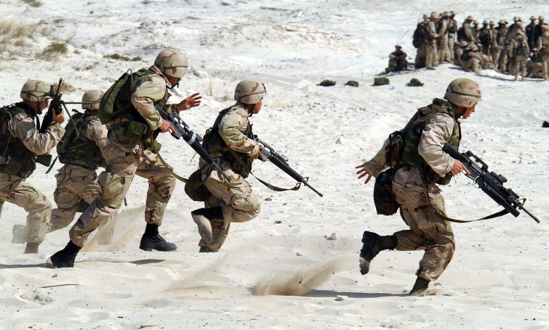 daytime, people, rifle, outdoors, battle, rifles, white, marching, uniform, army, weapon, guns, security, warrior, conflict, fighting, running, holding