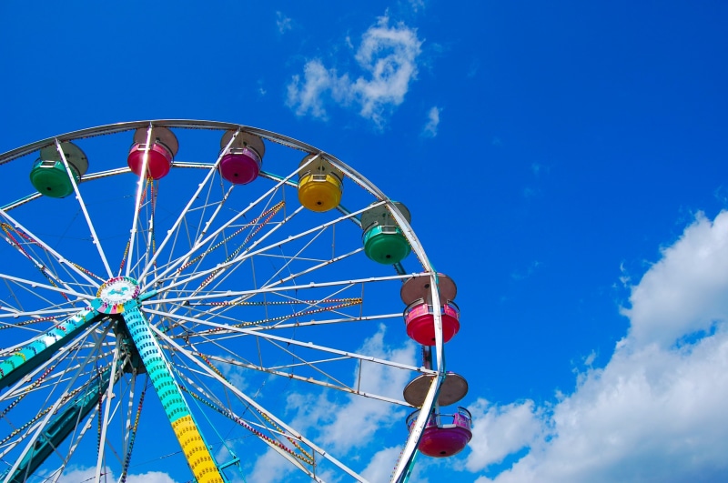 high, angle, Ferris Wheel, photography, wheel, amusement Park, clouds, 2K, traveling Carnival, daytime, ferris, sky, carnival, blue, outdoors, tpc, recreational Pursuit