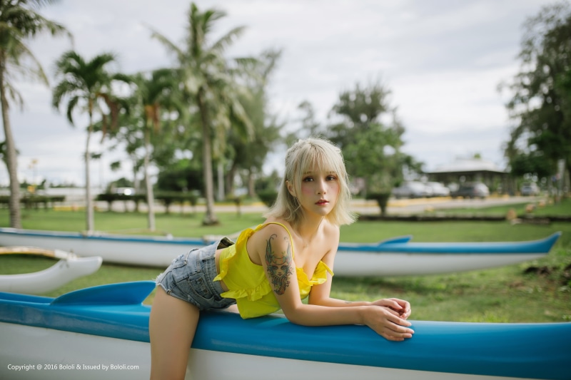 xiamei jiang, blonde, women outdoors, petite, women, 5K, Xià Měi Jiàng, tattoo, jean shorts, model, Asian