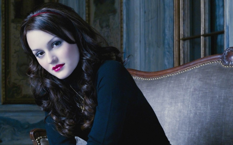 real people, hairstyle, contemplation, looking at camera, lipstick, Blair Waldorf, adult, home interior, young adult, beauty, fashion, women, young women