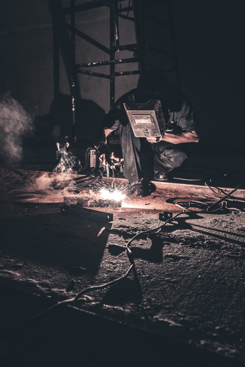 men, flame, black, motion, Live The Life, spark, welder, log, sparks, 4K, fire, welding, man, manual Worker, work, equipment, iron - Metal, dark, metal Industry