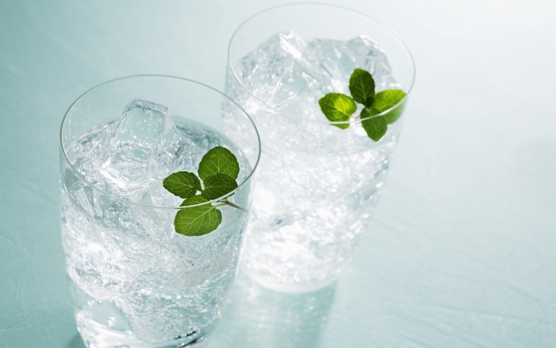 simple background, ice cubes, bright, ice, water, drink, glasses, 1080P, mint