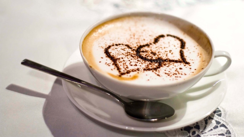 cafe, beverage, crockery, coffee, fresh, milk, saucer, break, breakfast, eating utensil, liquid, aroma, froth, romantic, chocolate, mocha, teaspoon, delicious