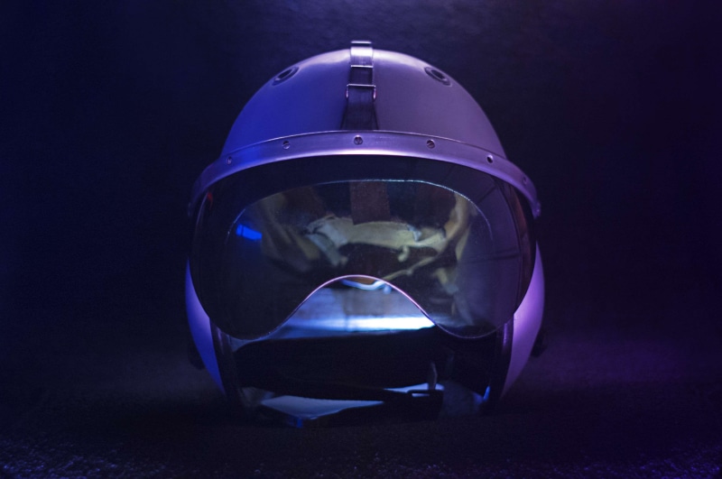 transparent, studio shot, close-up, helmet, technology, dark, nature, protection, swimming, sign, one animal, single object, warning sign, cosmonaut, water