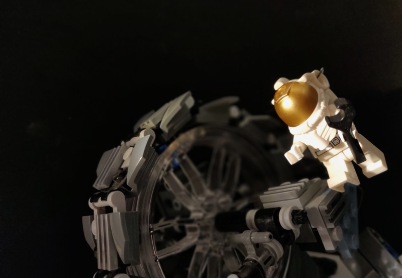 representation, metal, lighting equipment, art and craft, high angle view, no people, machinery, copy space, close-up, skeleton, spaceman, still life, human representation