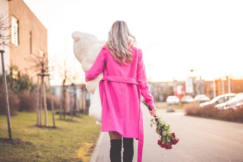 outdoors, females, day, hair, one Woman Only, city, teddy bear, architecture, rear view, girl, standing, casual Clothing, copy Space, beauty, Walking on
