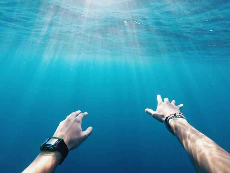 water, nature, day, underwater surface, man, swimming, waterproof, sea, adult, bangle, swimming pool, limb, men, watch, blue, human limb, human hand, people