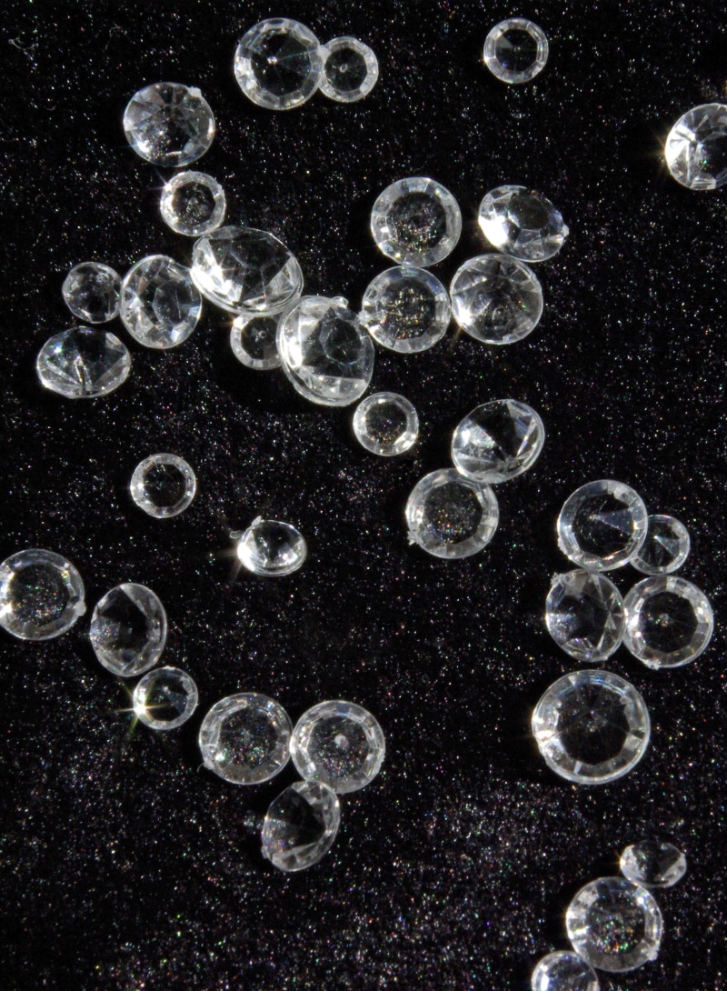 treasure, nature, diamonds, bubble, shiny, jewels, choice, black background, surface, fragility, close-up, clear, sphere, indoors, gemstone, luxury, gemstones