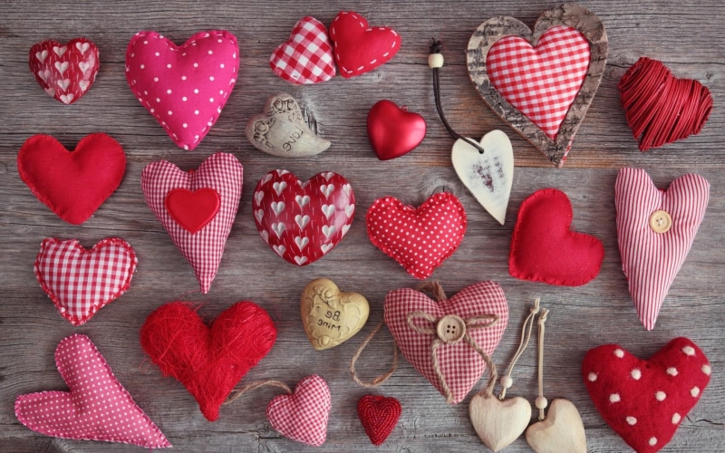 temptation, high angle view, food, candy heart, love, design, wood grain, no people, 1080P, romance, still life, positive emotion, shape, valentines day - holiday