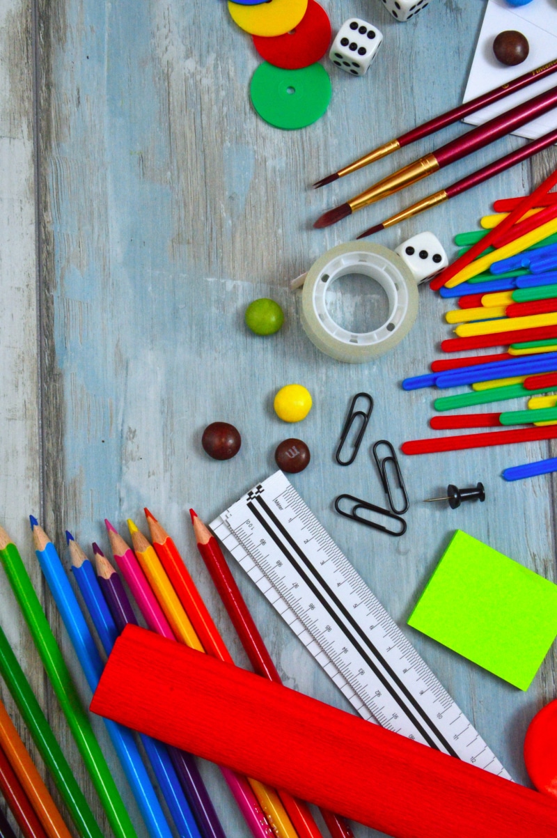 no people, crayon, art and craft, pen, school starts, still life, colored pencil, pencils, paint, indoors, brushes, class, scissors, learning, ruler, multi colored
