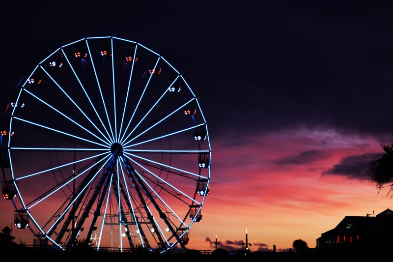 circle, night, 5K, shape, outdoors, amusement park, no people, amusement park ride, low angle view, nature, illuminated, architecture, geometric shape