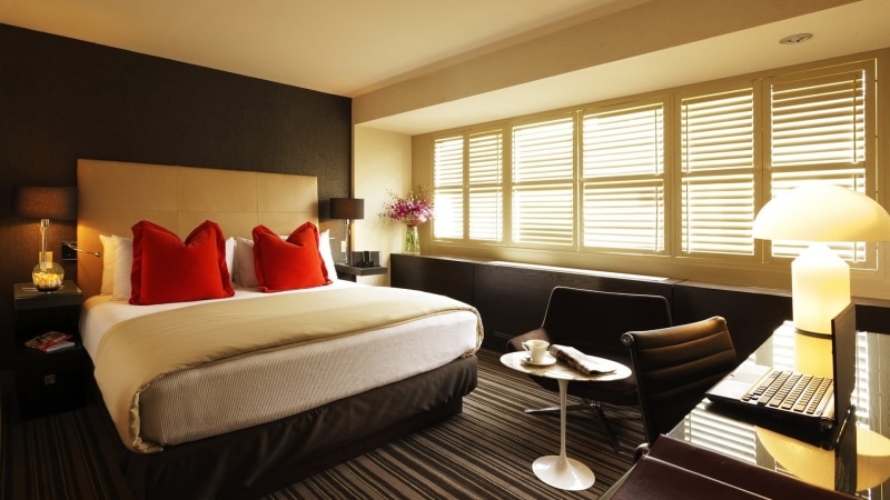 1080P, real, decor, pillow, residential, counter, room, home, sofa, floor, lamp, estate, lifestyle, table, wall, interior, house, home interior, carpet