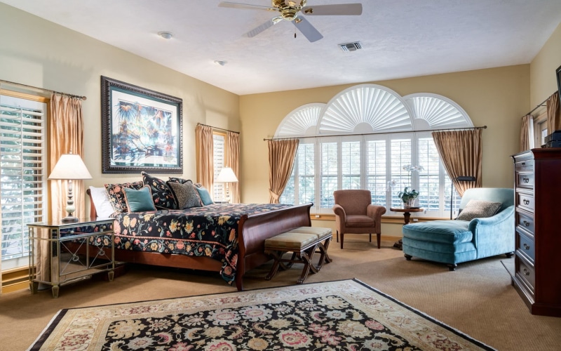 720P, ceiling, table, decor, style, no People, armchair, comfortable, bedroom, lifestyles, clean, pillow, brown, window, day, home, residential District