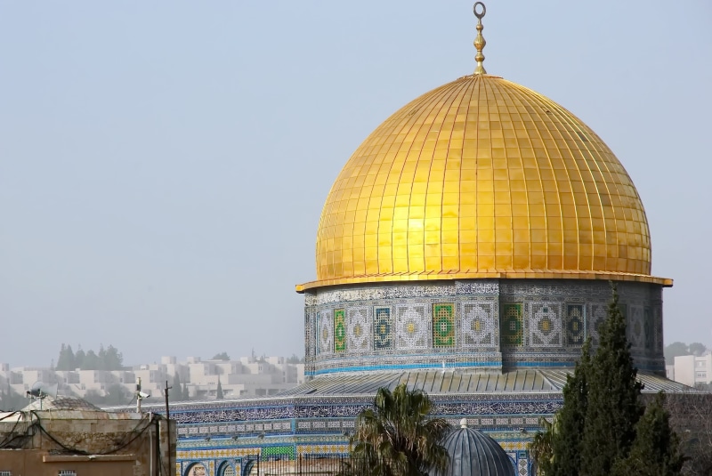 2K, building, city, built structure, nature, architecture, outdoors, sunlight, building exterior, dome, travel destinations, israel, place of worship