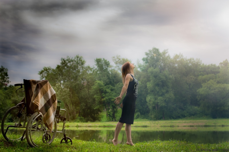 hairstyle, women, people, grass, green color, girl, one Person, nature, lake, casual clothing, agriculture, lifestyles, non-Urban Scene, caucasian Ethnicity