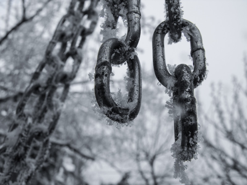 frost, schneeflaeche, mountains, natter, sky, 2K, water, outdoors, selective focus, wintry, security, no people, species, rusty, ice, frozen, animals