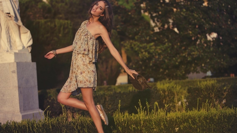 1080P, model, summer, hedges, Clara Alonso, brunette, women, floral, women outdoors, filter