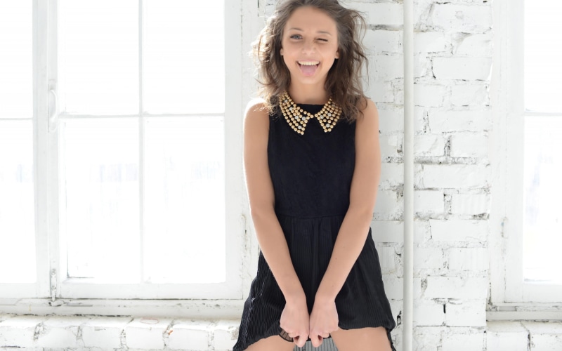 Foxy Di, teenager, hairstyle, smiling, one person, Angel C, black, front view, young women, s, Nensi B, portrait, wink, Katoa, three quarter length, dress