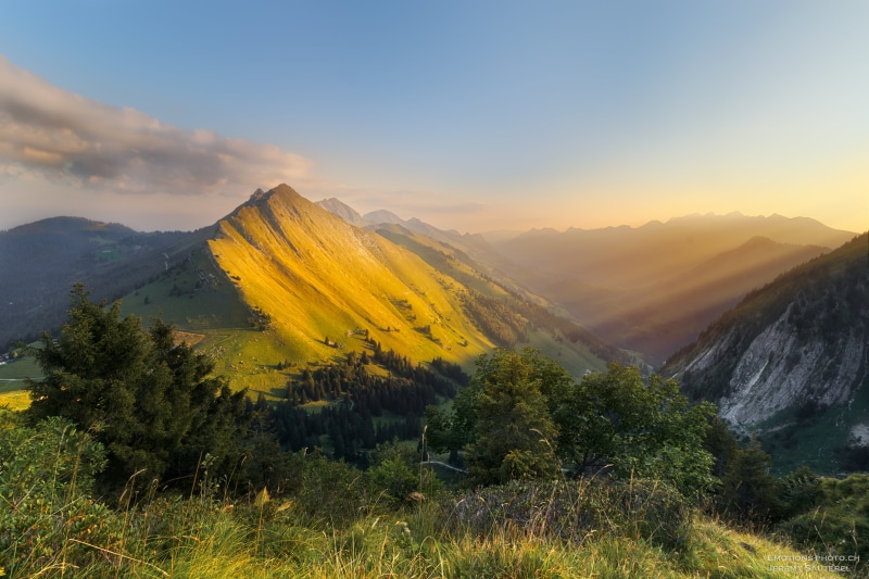 sunray, suisse, outdoors, scenics, beautiful, 5K, lumière, lanscape, surrounded, sunset, light, trees, sunrise, summer, photo, landscape, mountain, Switzerland