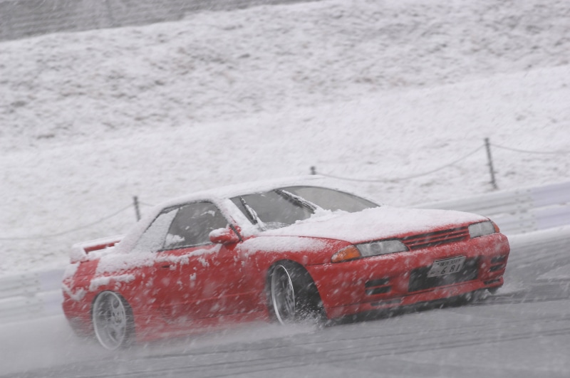racecar, street, cold temperature, road, motion, couoe, sports Race, headlight, no People, toronto, 4K, car, R32, sports Car, snowdrift, drive, red, cold - Temperature