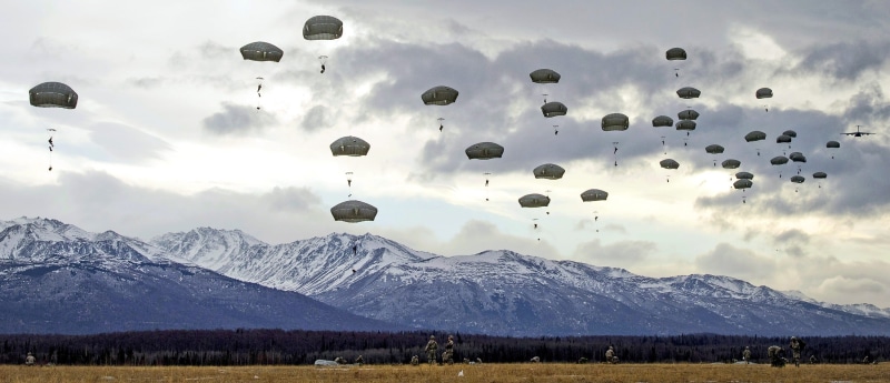 environment, paratroopers, sky, jumping, no people, scenics - nature, parachutists, beauty in nature, flying, winter, mountain, parachuting, 2K, cloud - sky