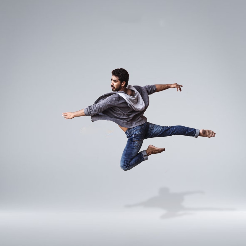 dance art, young men, contemporary dancer, jeans, nature, indoors, real people, casual clothing, full length, 2K, person, acrobat, lifestyles, gray, pose