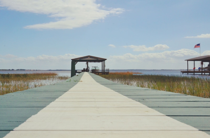4K, landscape photography, water, worm, sea, day, pier, architecture, outdoors, long, green, summer, diminishing perspective, painted, coastline, no People