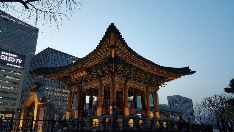 seoul, traditional, text, outdoors, tree, rural, religion, ancient, city, day, spirituality, contrast, walk, hue, built structure, seoulcity, place of worship