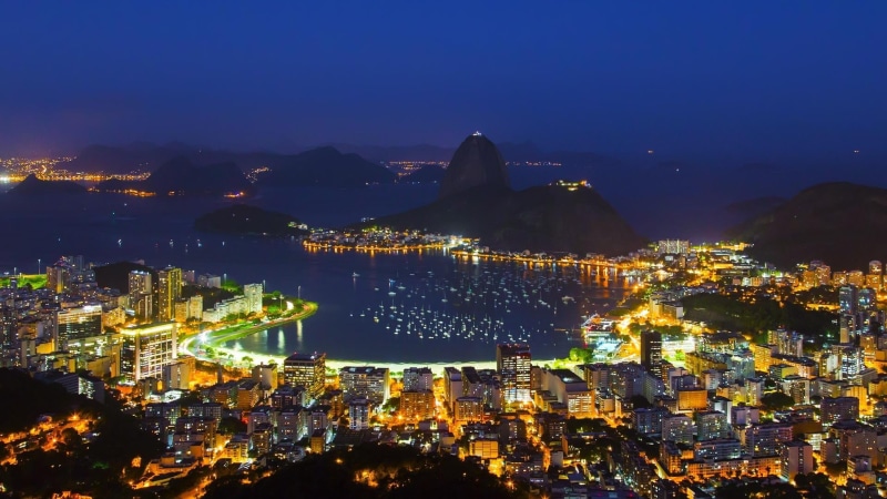 lighting, guanabara bay, sugarloaf mountain, water, outdoors, tourist attraction, sky, building exterior, mountain, copacabana beach, 1080P, office building exterior