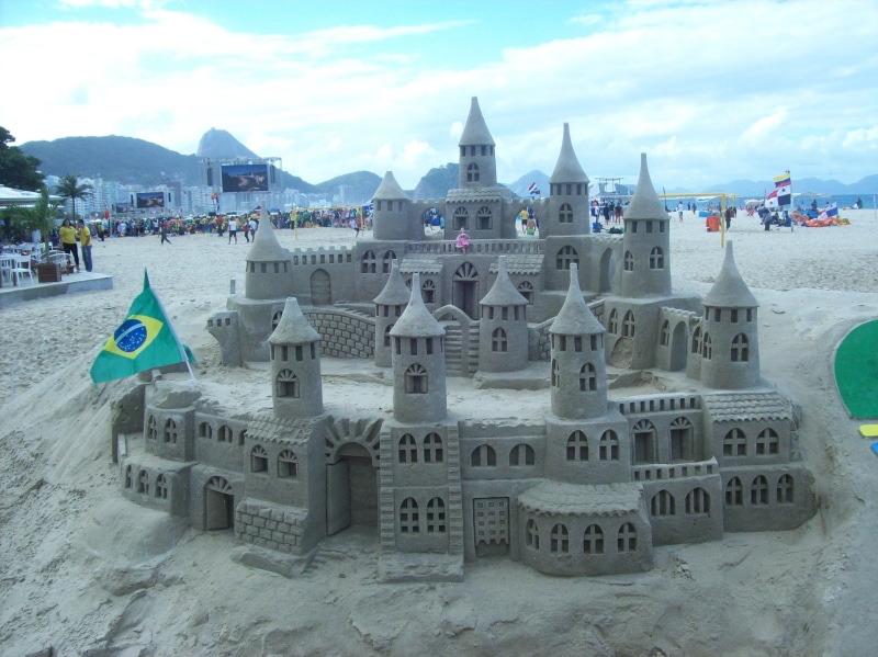 castle, land, sand, built structure, religion, sky, 2K, spirituality, sand sculpture, building exterior, belief, rio, cloud - sky, water, Brazil, building