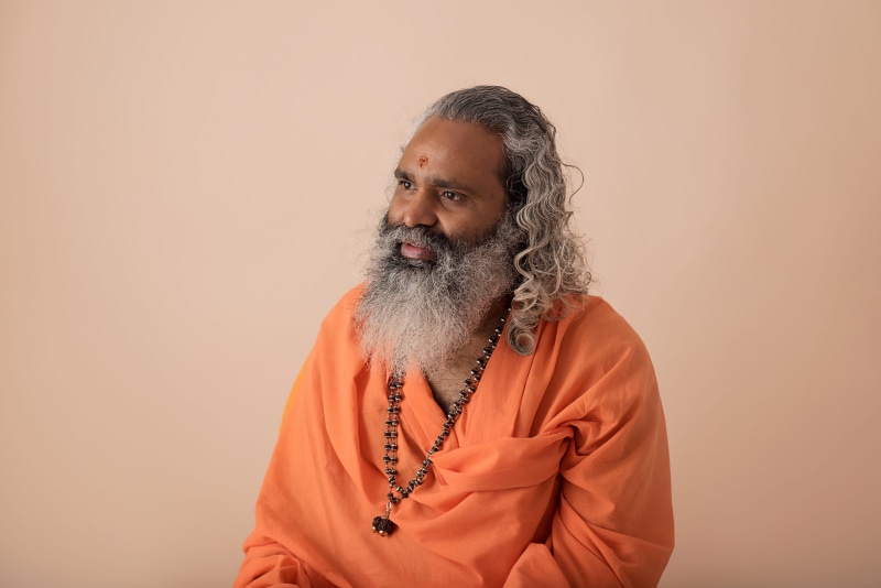 guru, beige background, meditation, swamiji, vidya, beard, lifestyles, one person, gita upanishad, pujya, namaste, mature adult, mentor, wise man, senior adult
