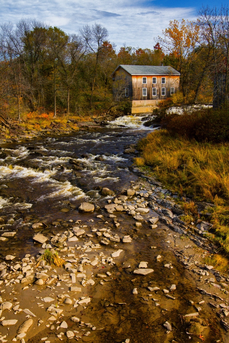 flowing water, Nature, land, River, building exterior, 4K, no people, beauty in nature, sky, rock, architecture, growth, plant, Landscape, day, built structure