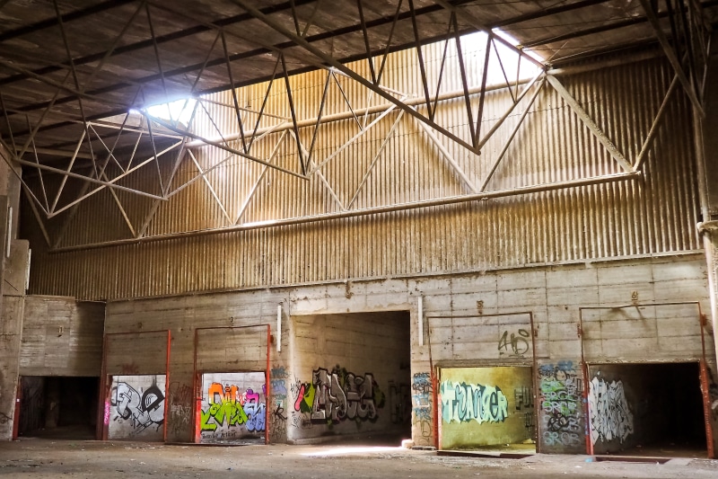empty, weird, no people, gloomy, architecture, ruin, past, graffiti, industry, industrial building, dirty, end, break up, architectural column, wall, destroyed