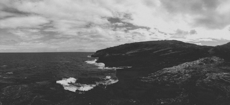 beauty in nature, scenics - nature, black and white, horizon, ocean, cloud, 2K, cliff, rocky coastline, photography, solid, horizon over water, geological phenomenon