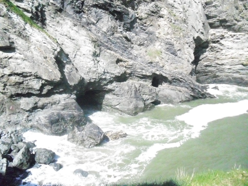 stream, day, canyon, rock formation, river, ravine, water, non-urban scene, no people, geological phenomenon, geographical feature, rapid, landform, wadi
