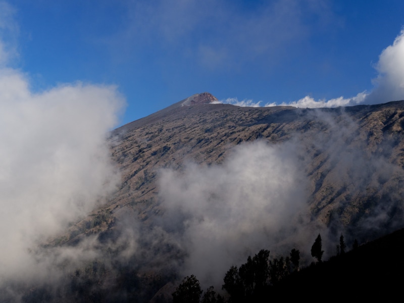 tranquil scene, non-urban scene, mountain, weather, morning, scenics - nature, no people, power in nature, atmospheric phenomenon, sunlight, sky, summit
