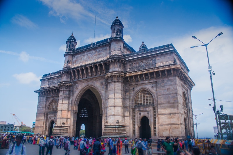 monument, port, famous, travel, heritage, bombay, destination, large group of people, gateway, tourist, indian, maharashtra, building, crowd, brown, concrete