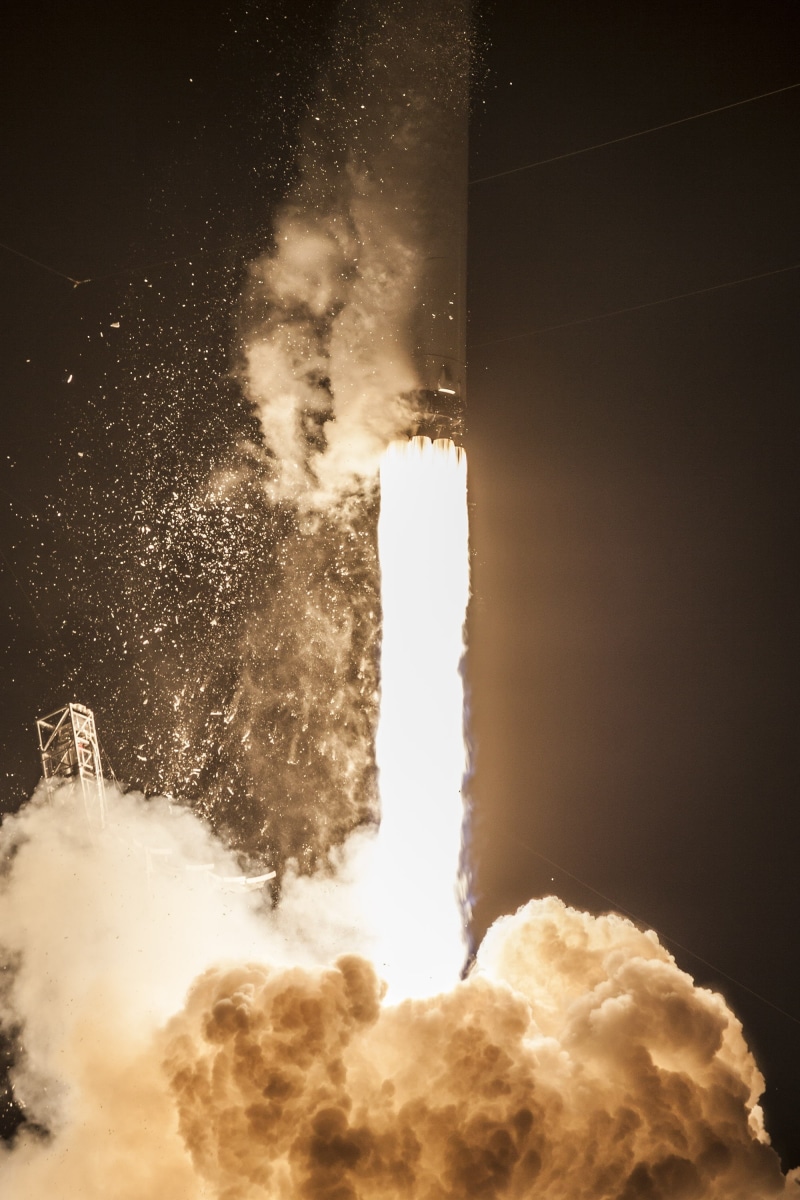 motion, strength, communication, flying, spacex, transportation, spacecraft, exploding, rocket launch, sky, water, launch pad, transport, launch, aerospace