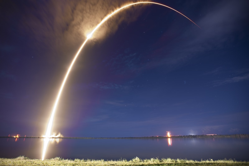 4K, flames, outdoors, spacex, yellow, toward, lens flare, spacecraft, sky, launch pad, missile, transport, rocket, nature, illuminated, speed, tranquility
