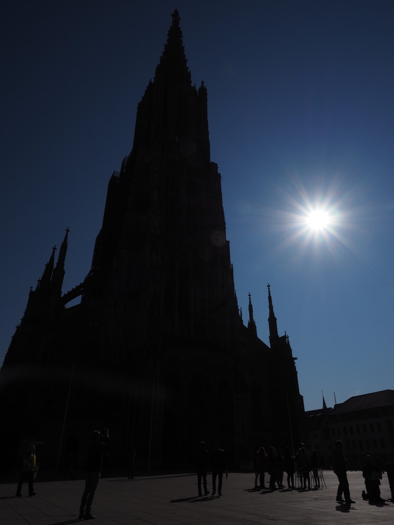 partial, light, architecture, 4K, shadow, blackout, clear sky, sonnenstern, the past, celestial phenomenon, sunshine, Ulm Cathedral, built structure, place of worship