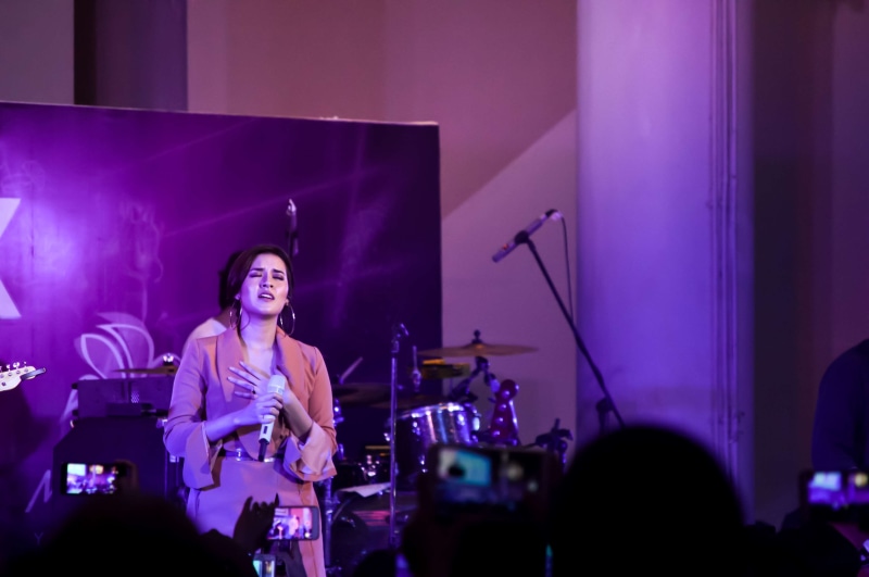 beautiful, solo, concert, occupation, popmusic, purple, arts culture and entertainment, young adult, musician, raisa, 4K, sms, indonesian, music, microphone