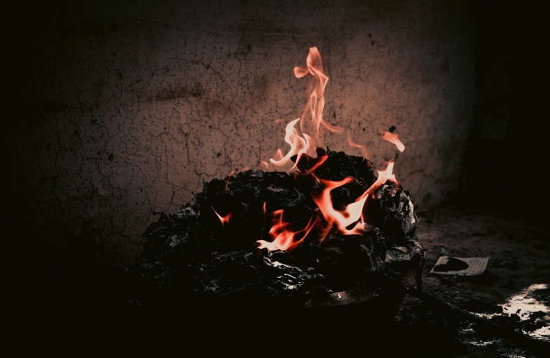 warning sign, men, adult, ab, indoors, burning, people, communication, glowing, black background, fires, fire - natural phenomenon, 1080P, Elements, full length